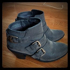 Women's ankle boots size 8.5